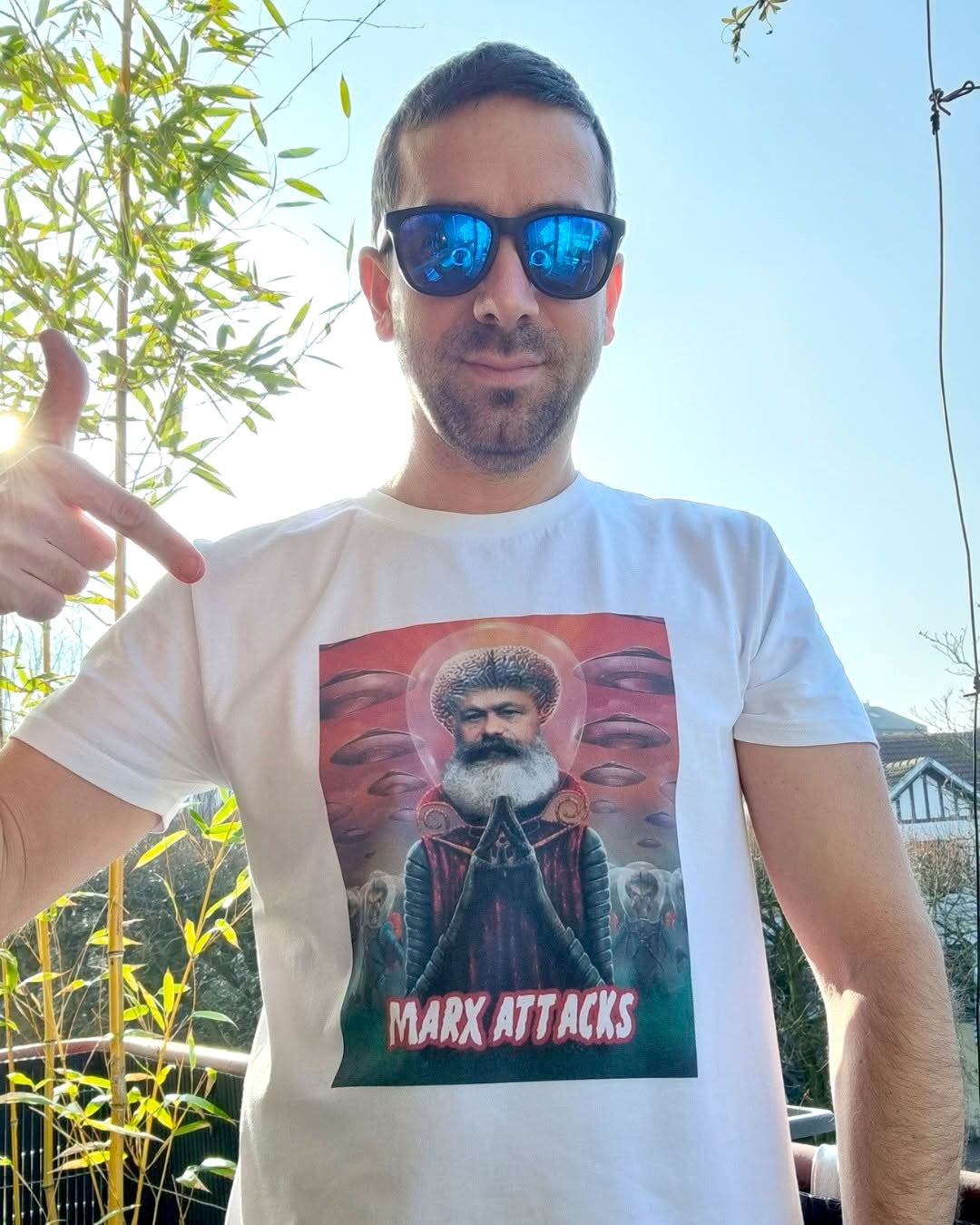 T-shirt Marx Attacks